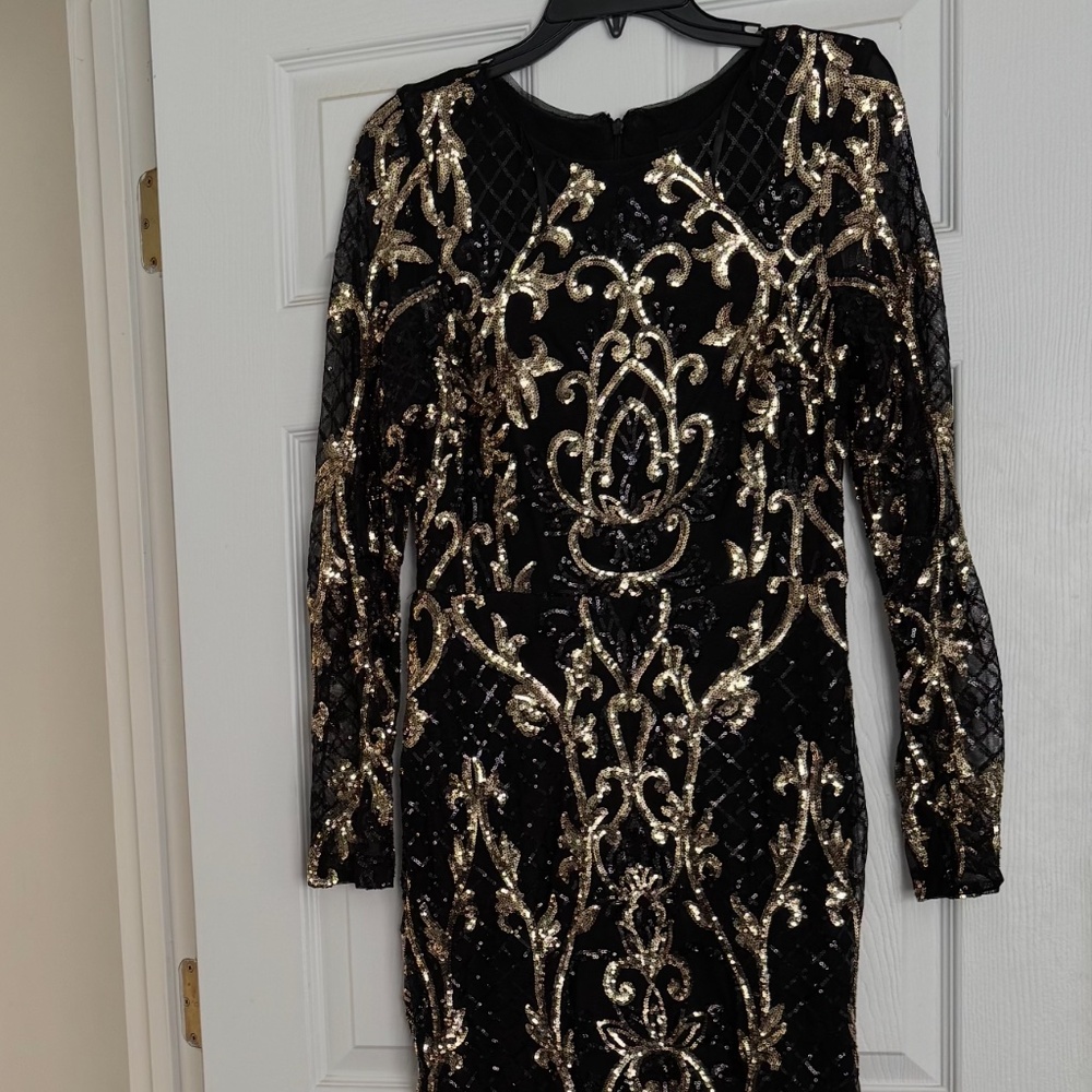 Betsy & Adam Elegant Dress